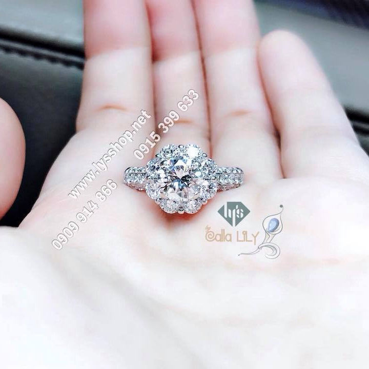 NHẪN KC HALO HOA VIÊN CHỦ 5,7 LY