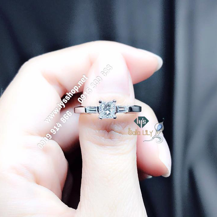 NHẪN KC RADIANT 4,5 LY VỎ TAPE BAGUETTE